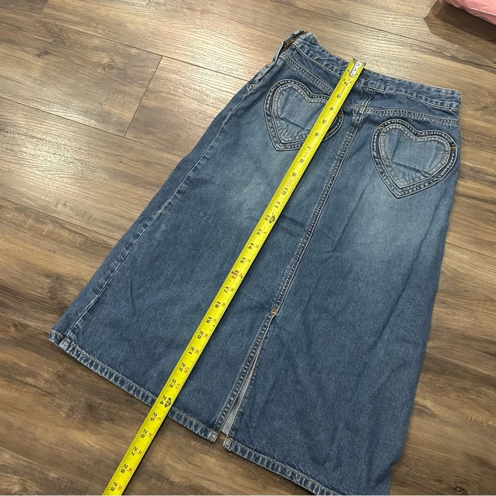 Denim A-Line Midi Skirt with Floral Embroidery - Picture 5 of 6